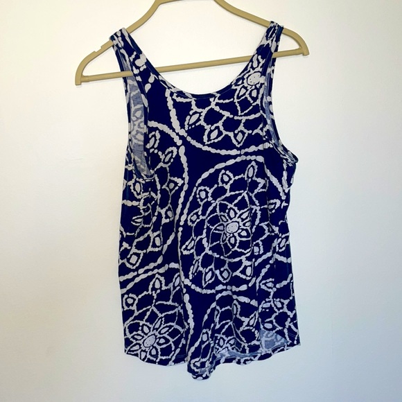 Navy Blue & White Floral Patterned Tank - Picture 3 of 6